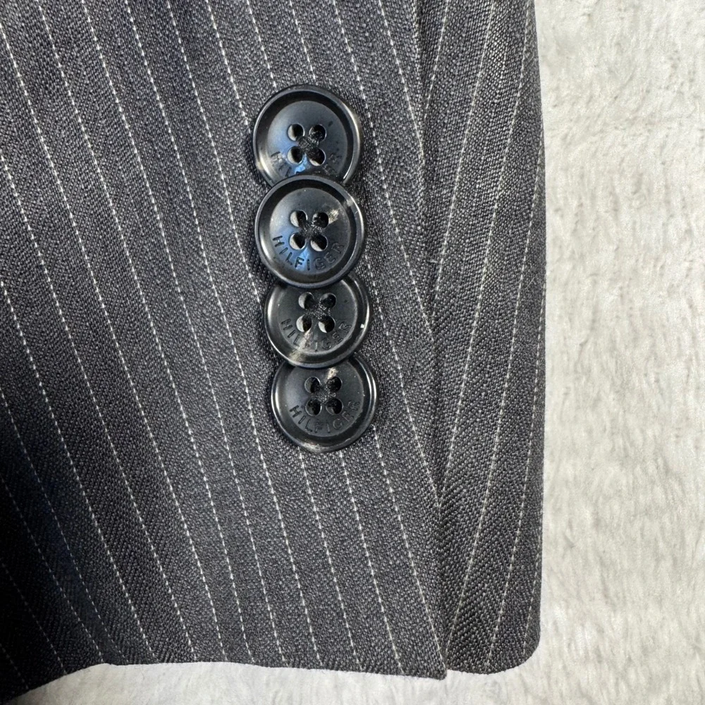 Tommy Hilfiger Blazer Mens‎ 44R Grey Pinstripe 100% Wool Two Button Suit Jacket